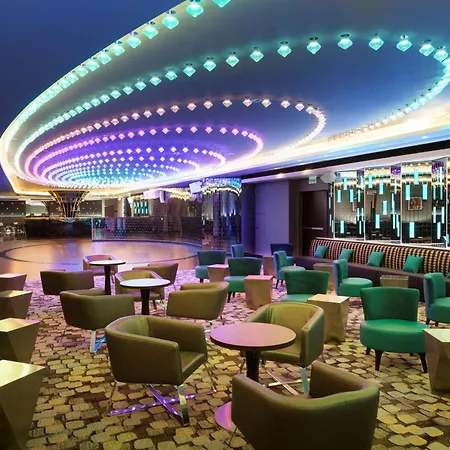 Doubletree By Hilton & Conference Centre 4*