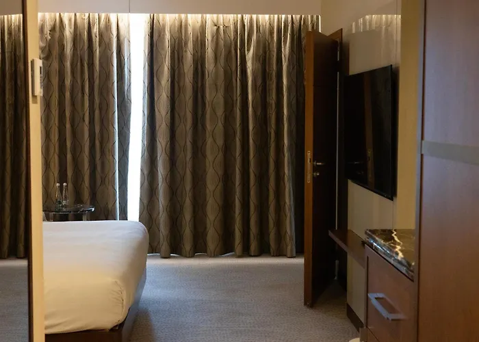 Doubletree By Hilton & Conference Centre Hotell