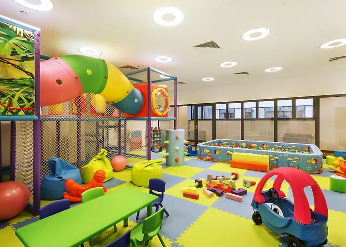 Doubletree By Hilton & Conference Centre 4*