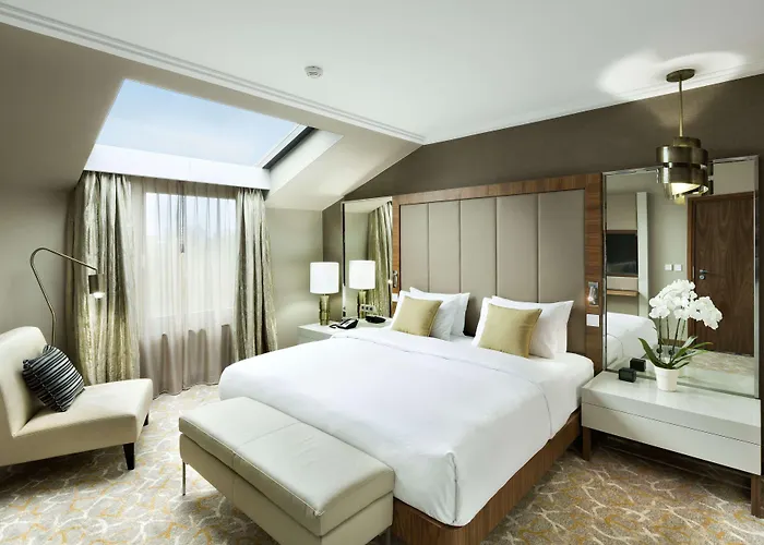 Hotell Doubletree By Hilton & Conference Centre Warszawa