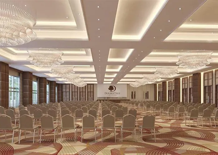 Doubletree By Hilton & Conference Centre Hotell