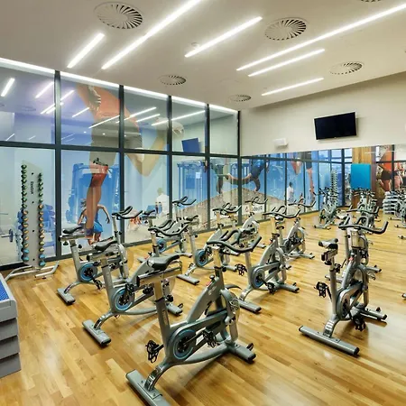 Doubletree By Hilton & Conference Centre Hotell