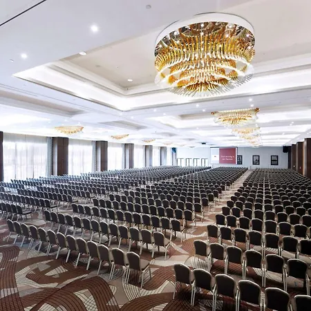 Doubletree By Hilton & Conference Centre