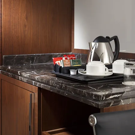 Hotell Doubletree By Hilton & Conference Centre Warszawa