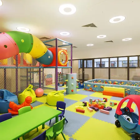 Doubletree By Hilton & Conference Centre 4*