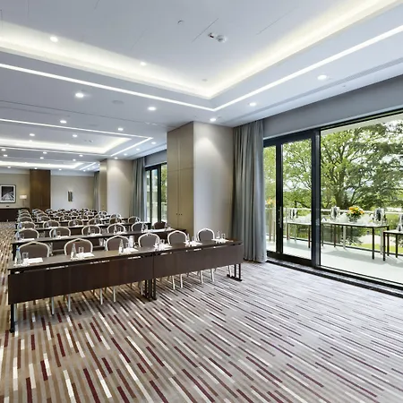 Hotell Doubletree By Hilton & Conference Centre Warszawa