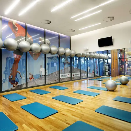 Doubletree By Hilton & Conference Centre Hotell