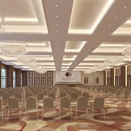 Doubletree By Hilton & Conference Centre Hotell