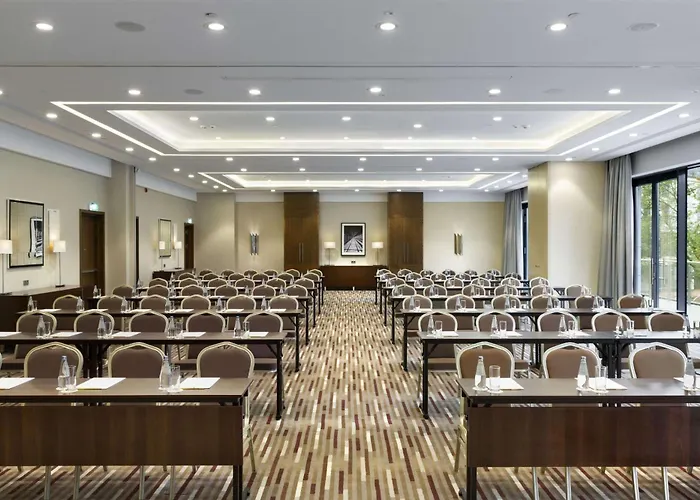 Doubletree By Hilton & Conference Centre Hotel