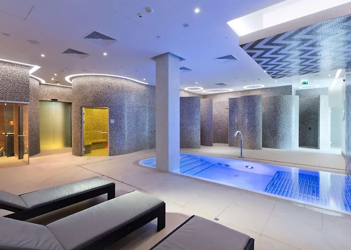 Doubletree By Hilton & Conference Centre Hotel 4*