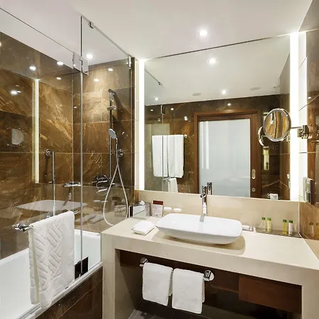Otel Doubletree By Hilton & Conference Centre