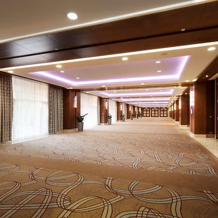 Otel Doubletree By Hilton & Conference Centre Varşova