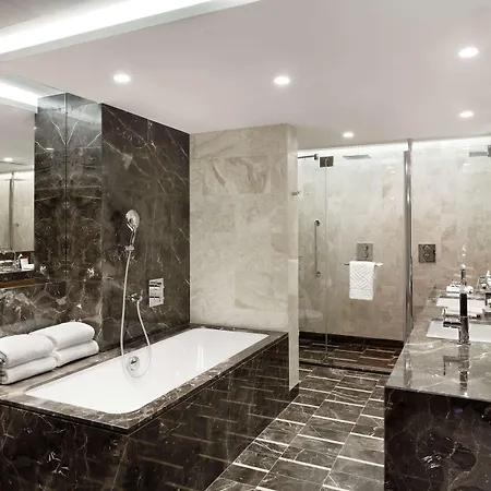 Doubletree By Hilton & Conference Centre Otel 4*