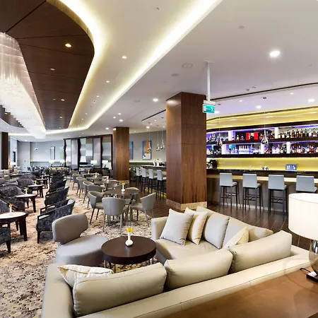 Doubletree By Hilton & Conference Centre Otel Varşova