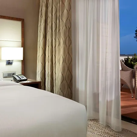 Otel Doubletree By Hilton & Conference Centre