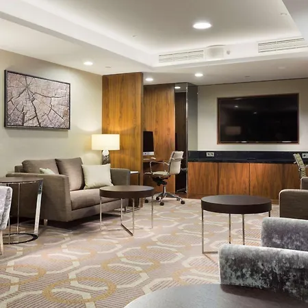 Doubletree By Hilton & Conference Centre 4*