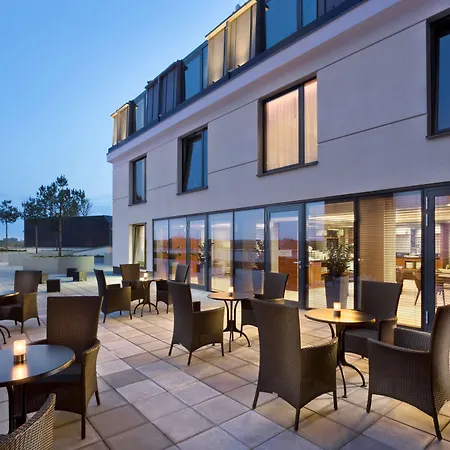 Doubletree By Hilton & Conference Centre Otel 4*