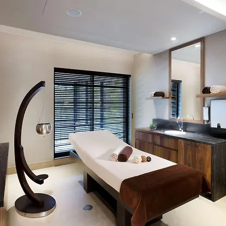 Otel Doubletree By Hilton & Conference Centre