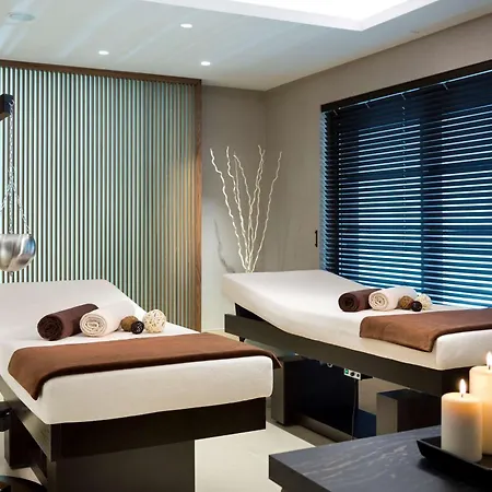 Doubletree By Hilton & Conference Centre Szálloda 4*