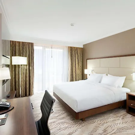 Otel Doubletree By Hilton & Conference Centre Varşova