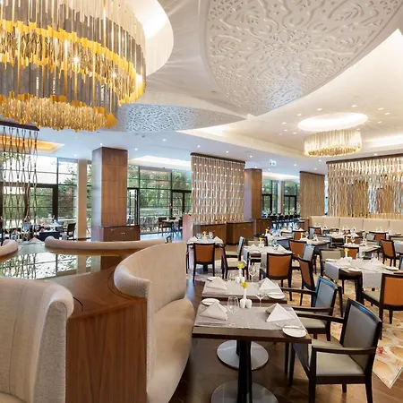 Doubletree By Hilton & Conference Centre Varşova