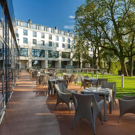 Doubletree By Hilton & Conference Centre Hotel 4*