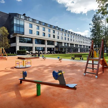 Doubletree By Hilton & Conference Centre Szálloda