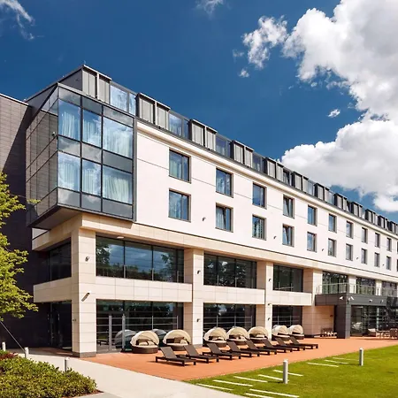 Doubletree By Hilton & Conference Centre Varşova