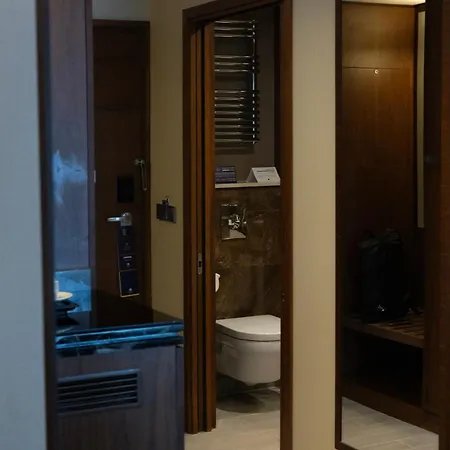 Doubletree By Hilton & Conference Centre 4*