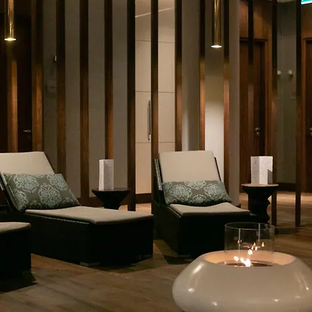 Doubletree By Hilton & Conference Centre Otel 4*