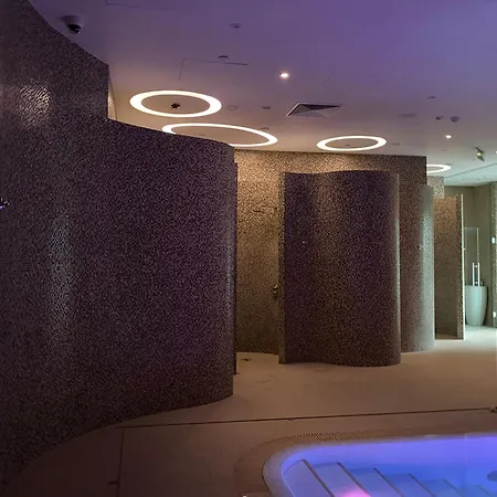 Doubletree By Hilton & Conference Centre 4* Varsó