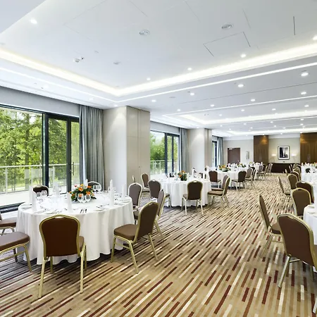 Doubletree By Hilton & Conference Centre Szálloda 4*