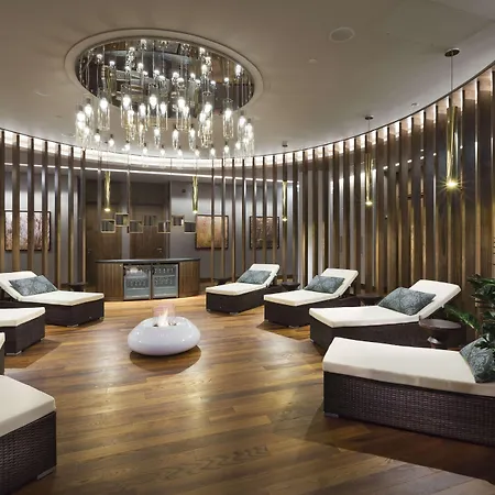 Szálloda Doubletree By Hilton & Conference Centre