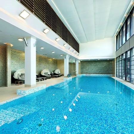 Szálloda Doubletree By Hilton & Conference Centre Varsó