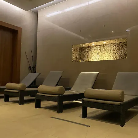 Doubletree By Hilton & Conference Centre 4*