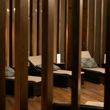 Doubletree By Hilton & Conference Centre Hotel 4*