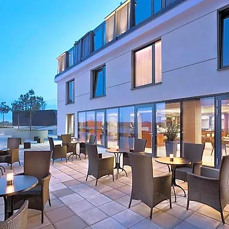 Ξενοδοχείο Doubletree By Hilton & Conference Centre