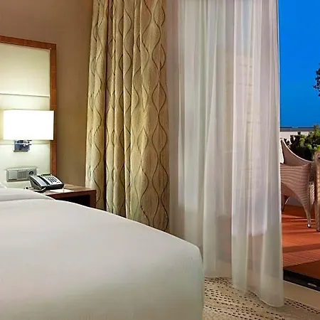 Doubletree By Hilton & Conference Centre 4*
