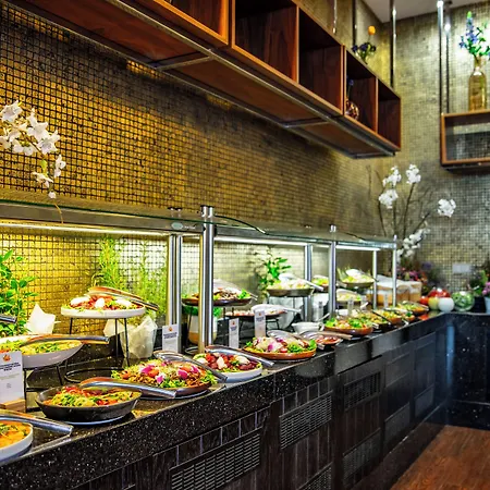 Doubletree By Hilton & Conference Centre Hotel 4*