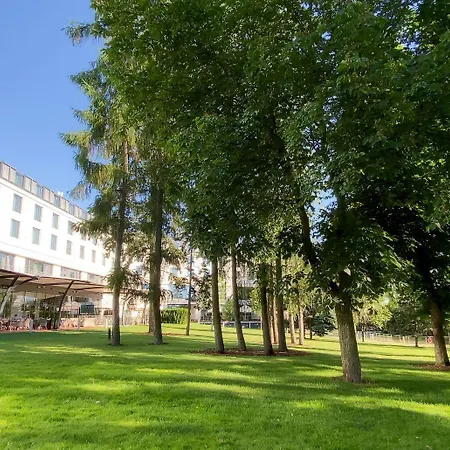 Doubletree By Hilton & Conference Centre Hotel 4*