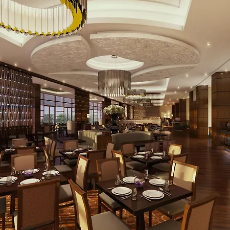 Doubletree By Hilton & Conference Centre 4*