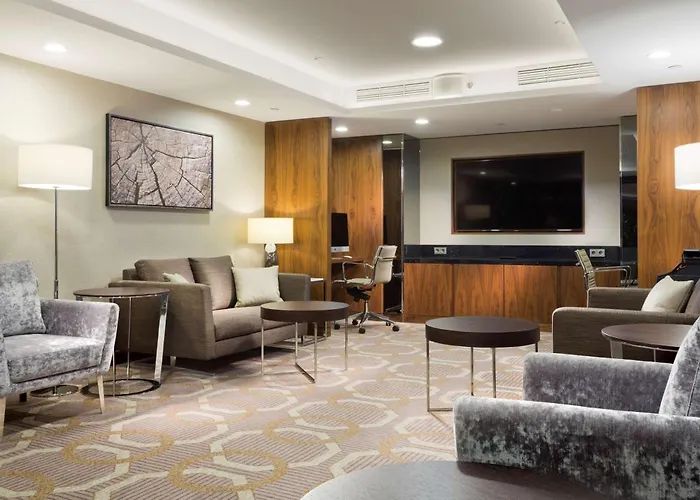 Doubletree By Hilton & Conference Centre 4*