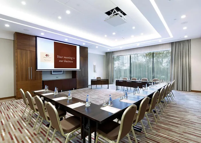 Doubletree By Hilton & Conference Centre Hotel Warszawa