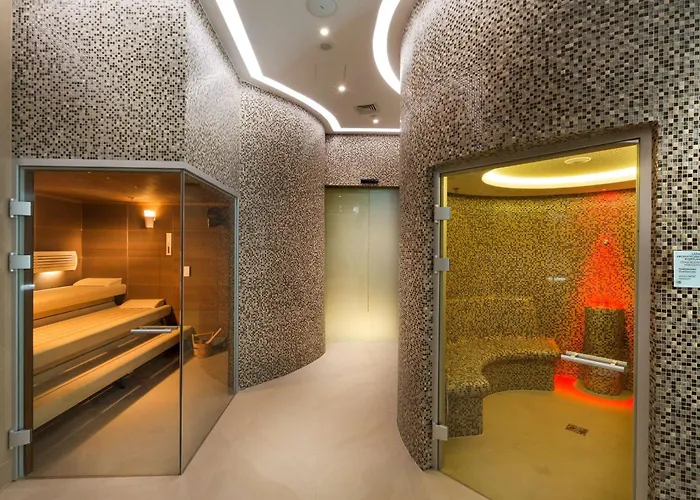 Doubletree By Hilton & Conference Centre Hotel 4*