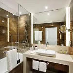Hotell Doubletree By Hilton & Conference Centre