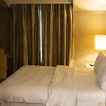 Hotell Doubletree By Hilton & Conference Centre Warszawa